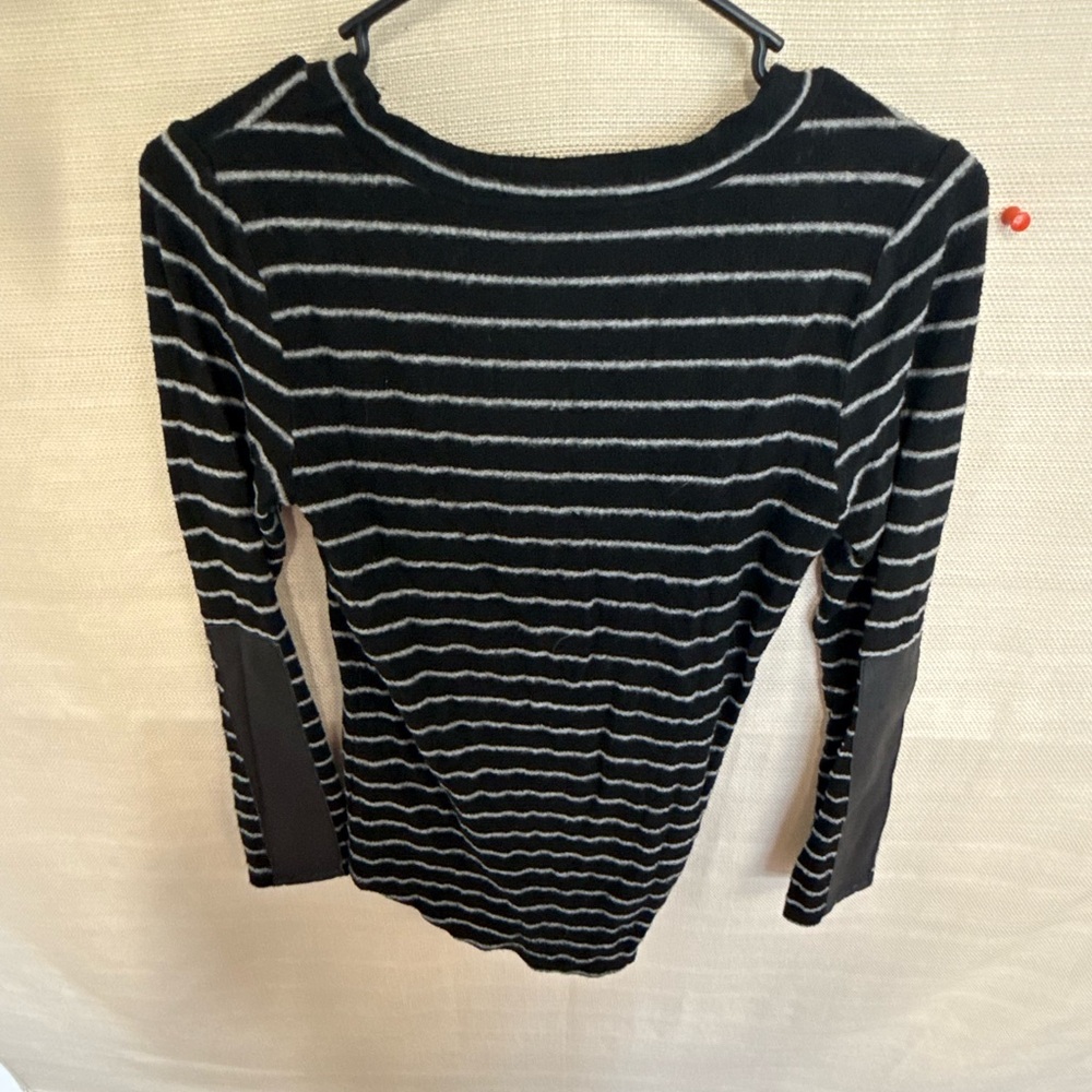Fifteen Twenty Black and White Striped Long Sleeve Top - Picture 2 of 2